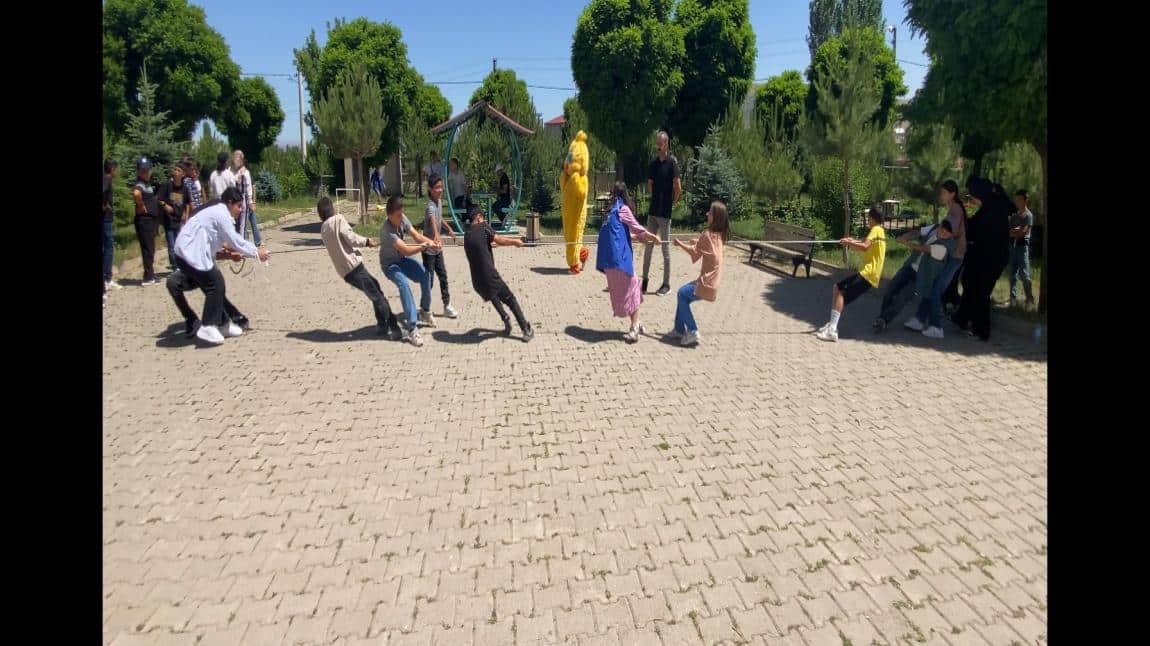 Gençlik Merkezi Ekibiyle Eğlenceli Bir Gün